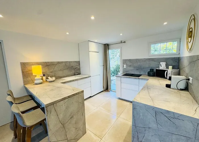 Vue Et A Pied 아파트